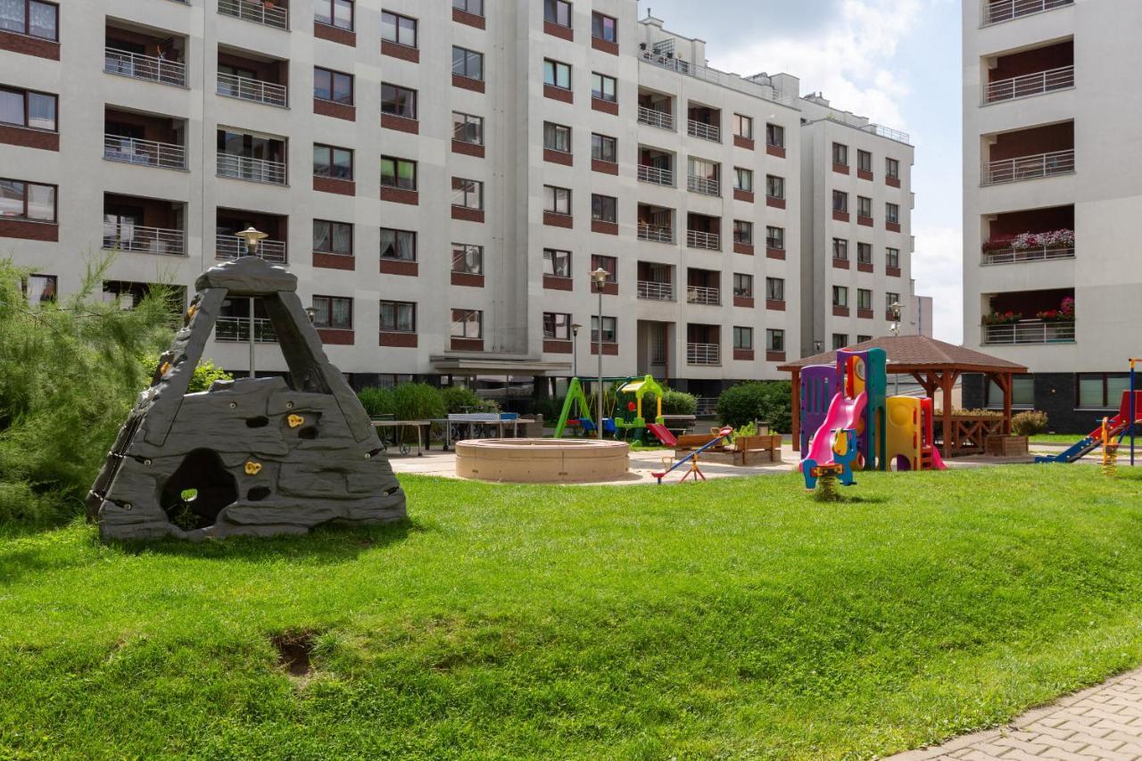 Spacious With A Hammock And Terrace By Renters Prestige Lägenhet Warszawa